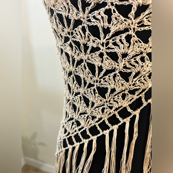 Large Crochet Shawl in cream. - Picture 4 of 6